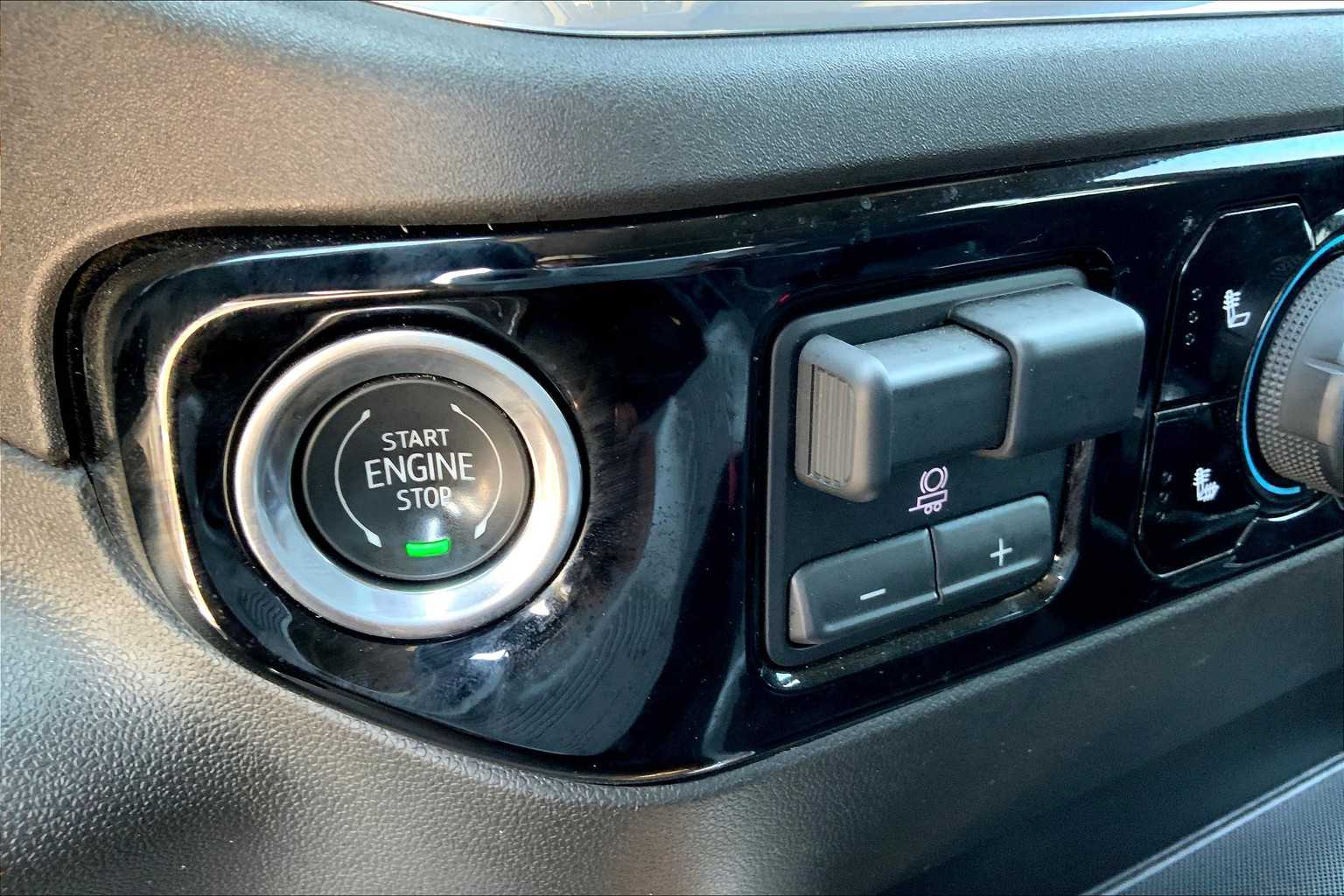 2023 Chevrolet Silverado 1500 RST photo 32