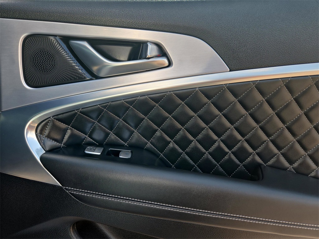 2020 Genesis G70 3.3T photo 20