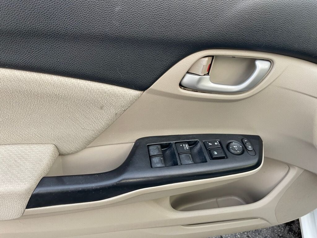 2013 Honda Civic LX photo 10