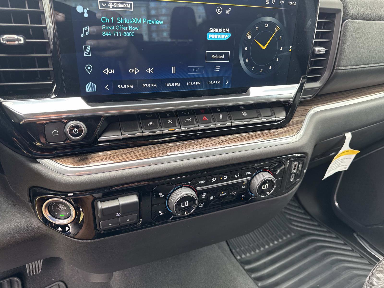 2025 Chevrolet Silverado 1500 LT photo 26