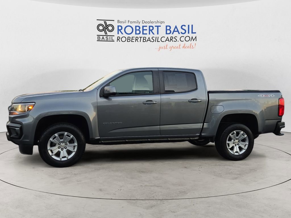 2022 Chevrolet Colorado LT photo 2