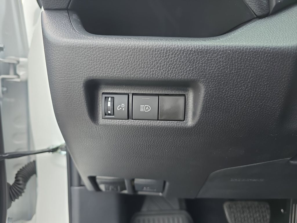 2025 Toyota RAV4 LE photo 20