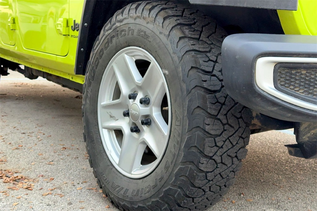 2023 Jeep Gladiator Sport photo 4