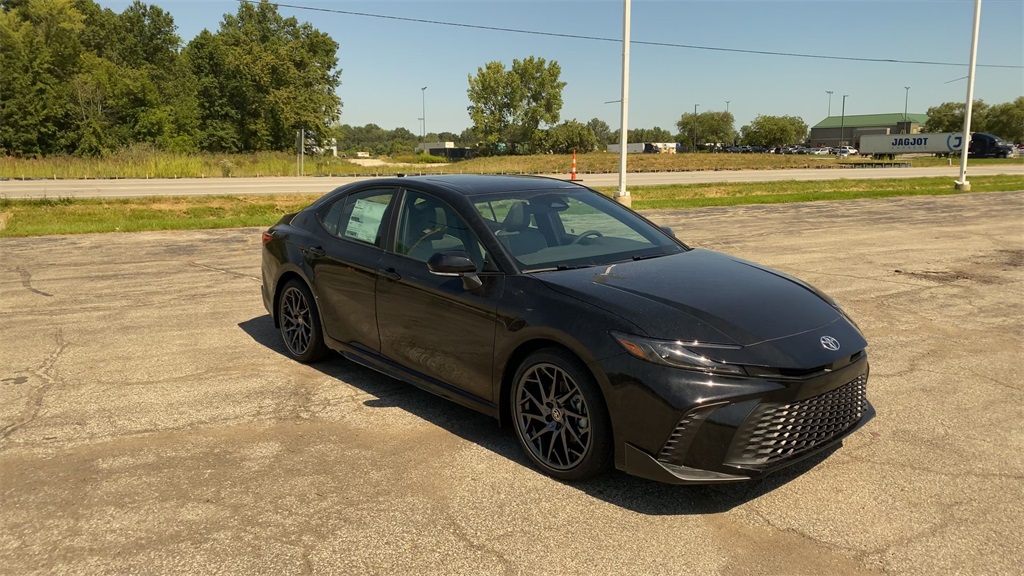 2025 Toyota Camry SE photo 2