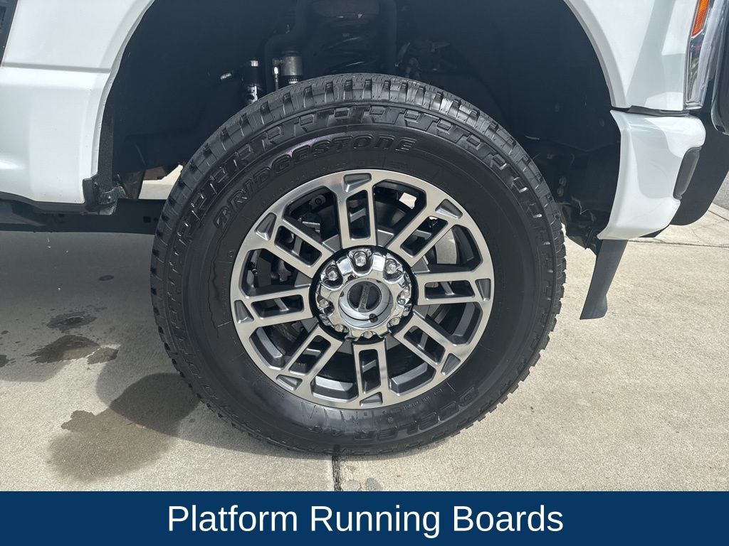 2023 Ford F-250 Lariat photo 8
