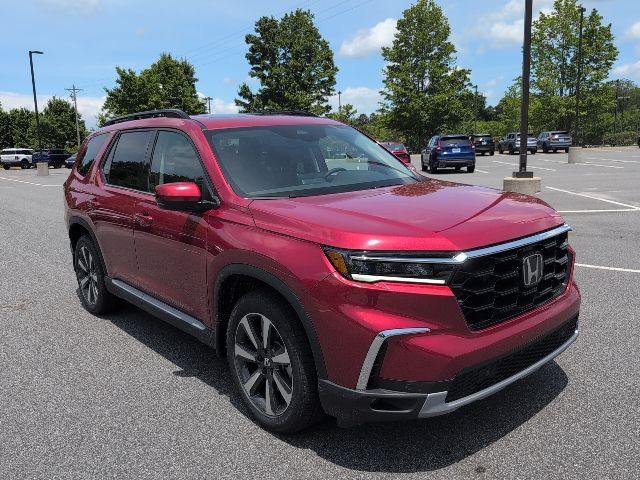 2025 Honda Pilot Touring's photo