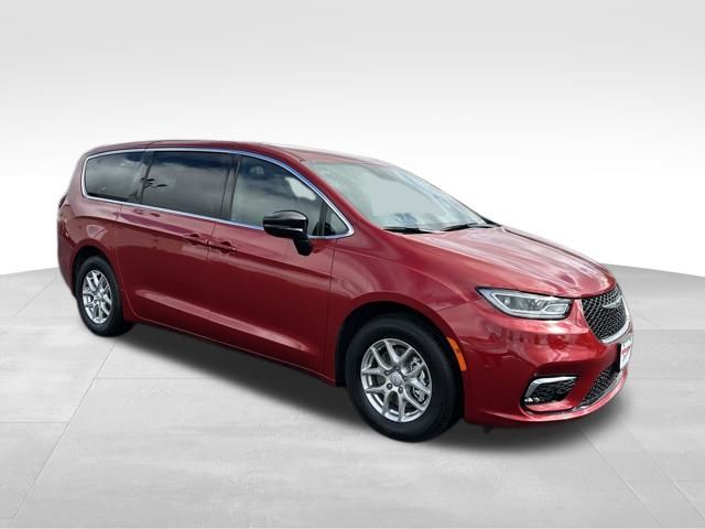 2026 Chrysler Pacifica photo 8