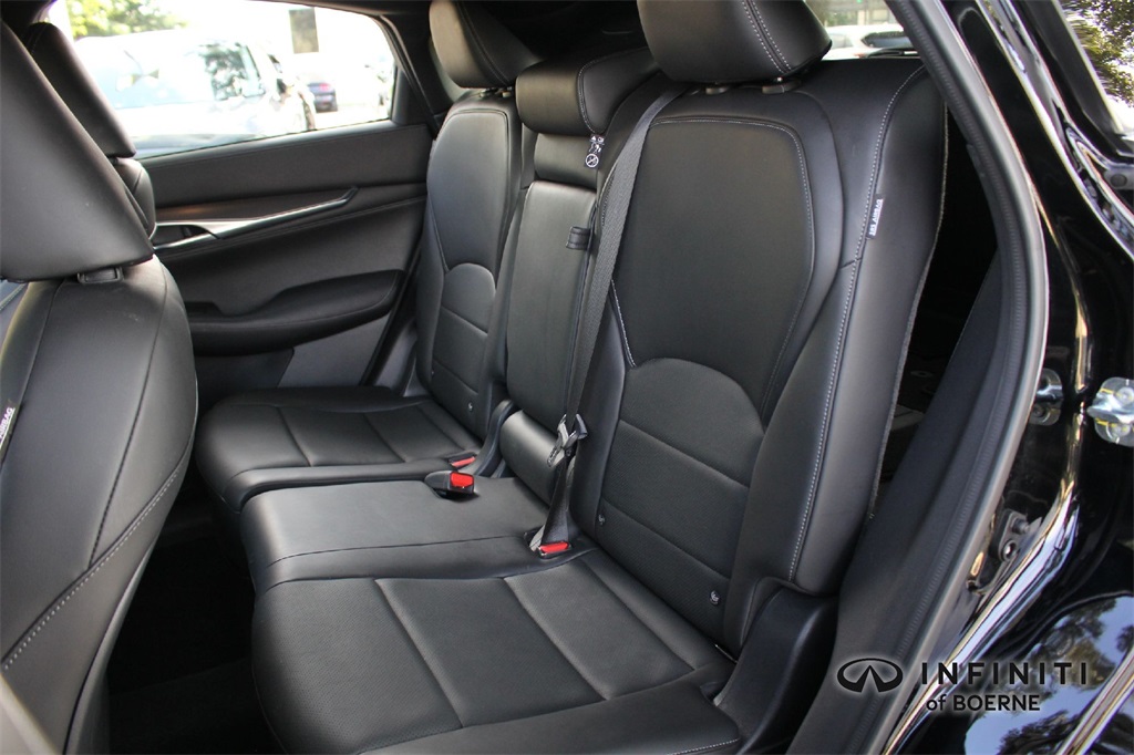 2023 Infiniti QX55 Essential photo 26