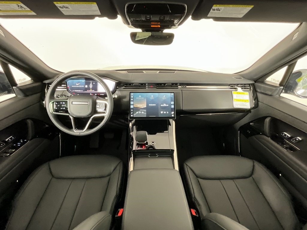 2025 Land Rover Range Rover Sport SE photo 3