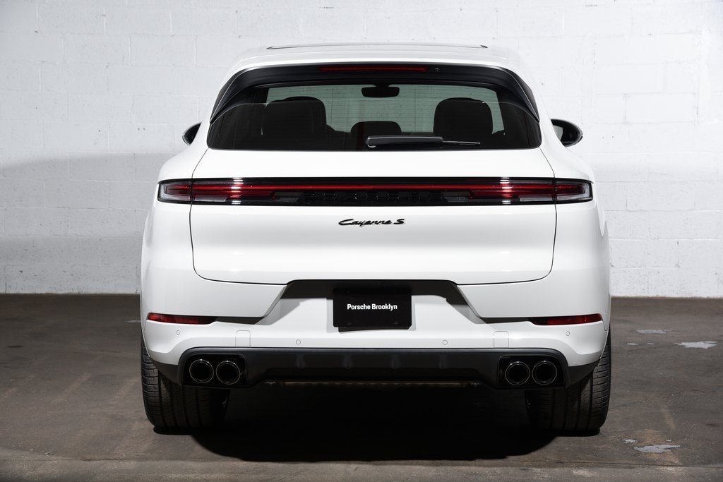 2026 Porsche Cayenne S photo 5