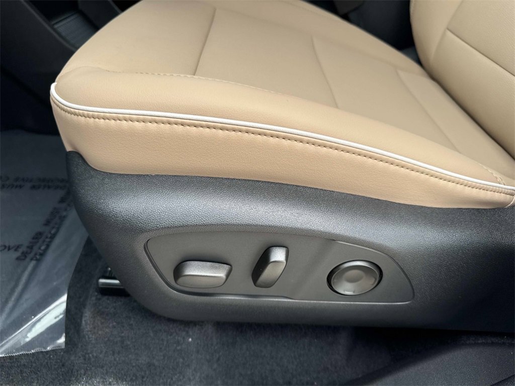 2026 Buick Enclave Preferred photo 6