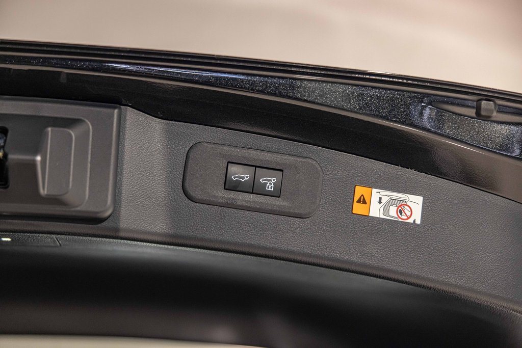 2025 LEXUS NX - Image 17