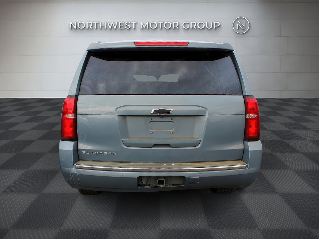 2016 Chevrolet Suburban 1500 LTZ photo 3