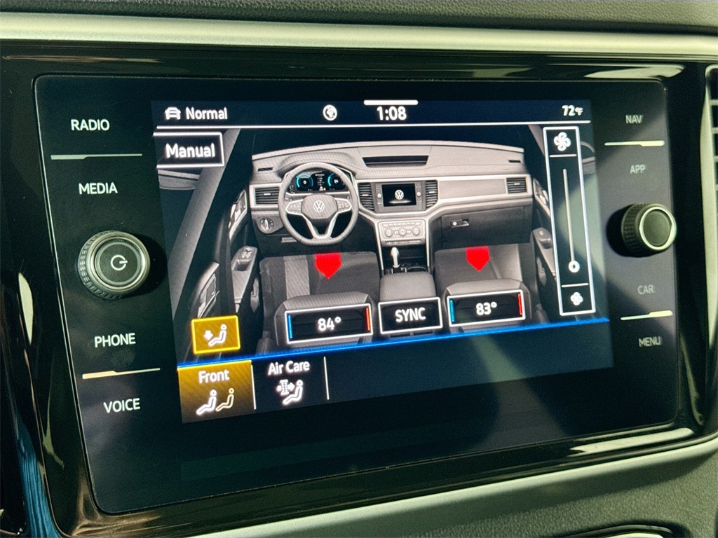2022 Volkswagen Atlas Cross Sport V6 SEL R-Line photo 24