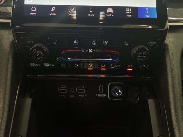 New 2024 Bright White Clear-Coat Exterior Paint Jeep Trailhawk 4xe image 20