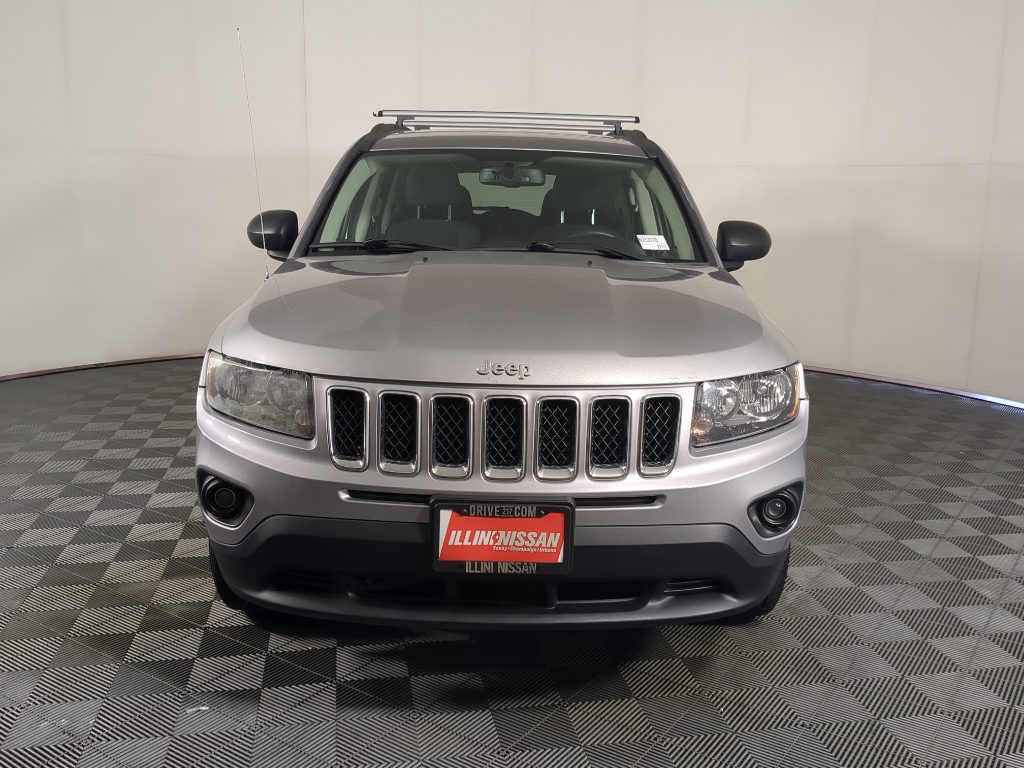 2016 Jeep Compass Sport photo 2