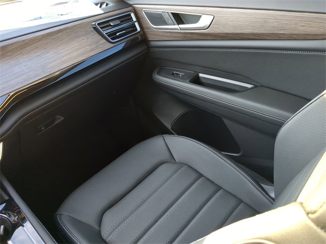 2026 Volkswagen Atlas SEL photo 16