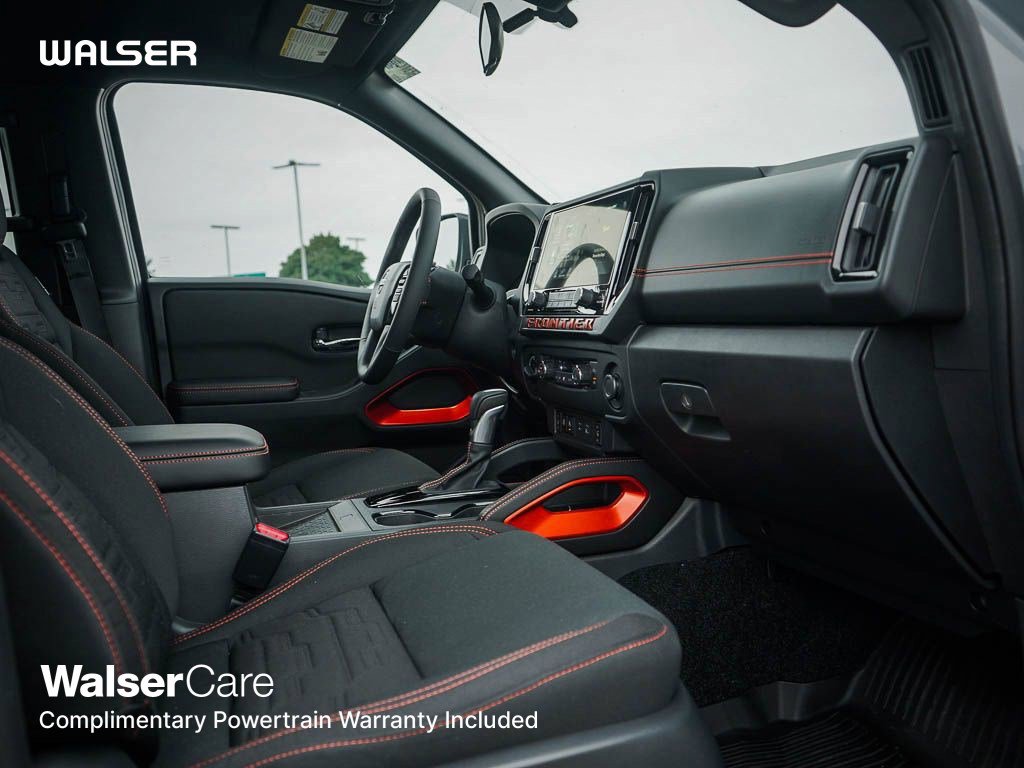 2025 Nissan Frontier PRO-4X photo 8