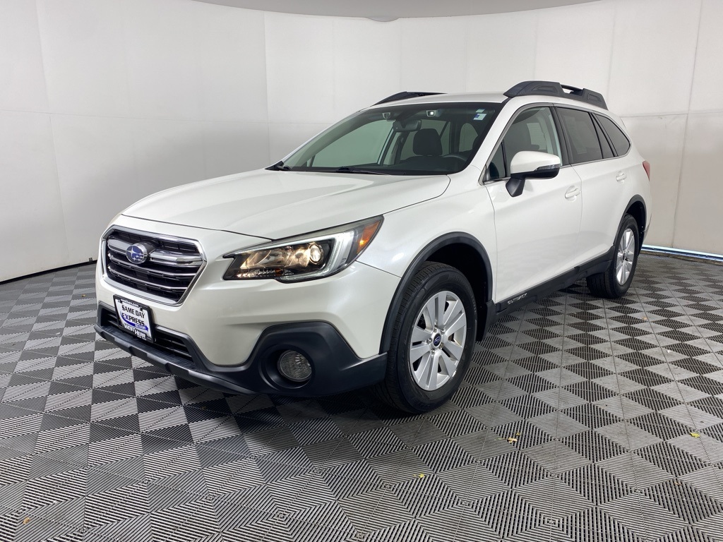 2019 Subaru Outback 2.5i Premium photo 5