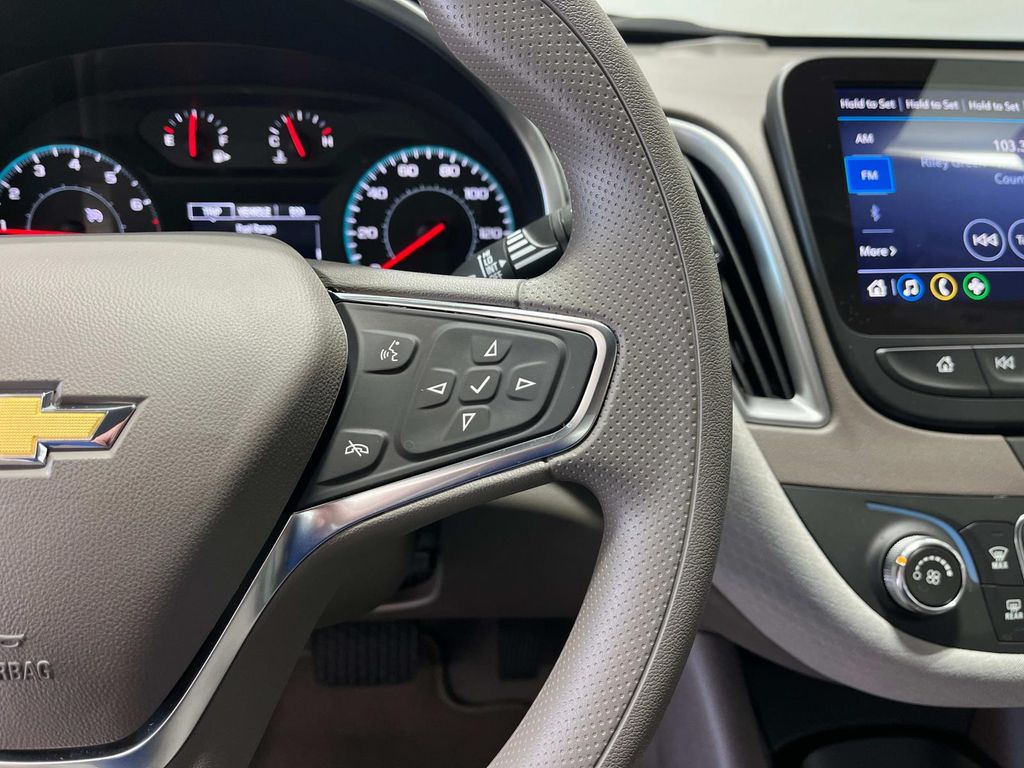 2024 Chevrolet Malibu LS photo 15