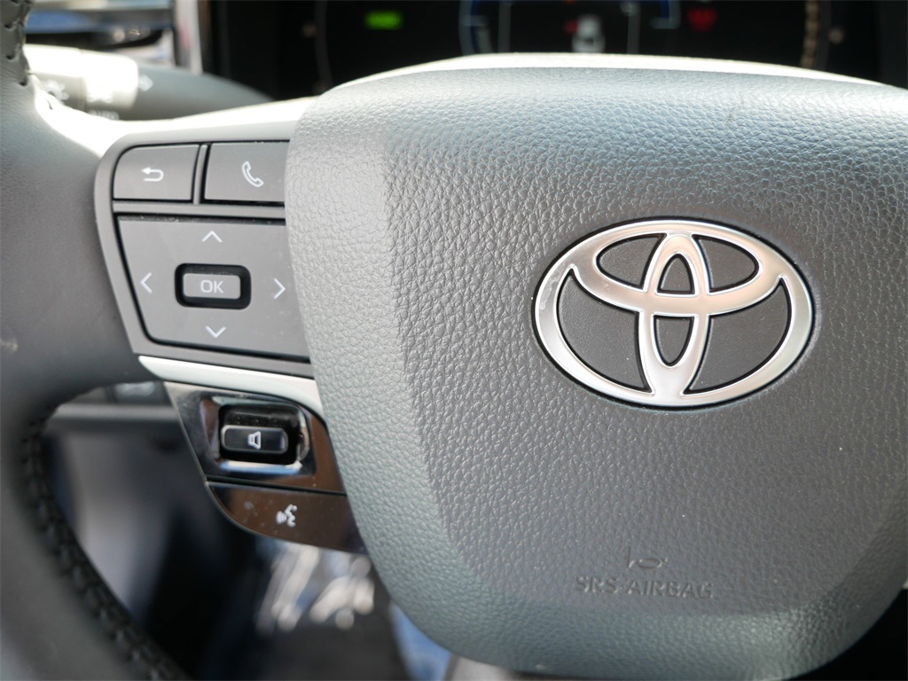 2025 Toyota Camry LE photo 24