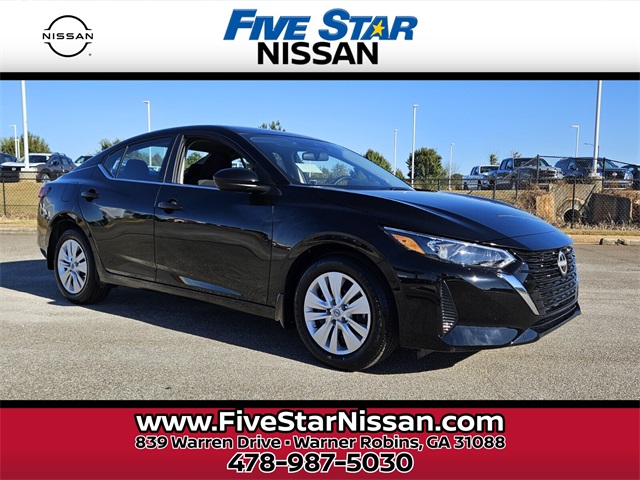 2025 Nissan Sentra S's photo