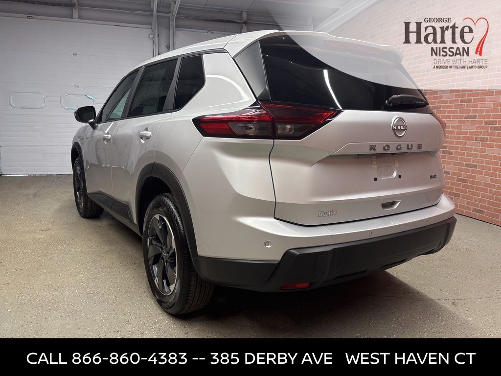 2025 Nissan Rogue SV photo 3