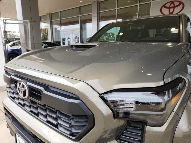 2025 Toyota Tacoma TRD Sport 4x4 Double Cab photo 4