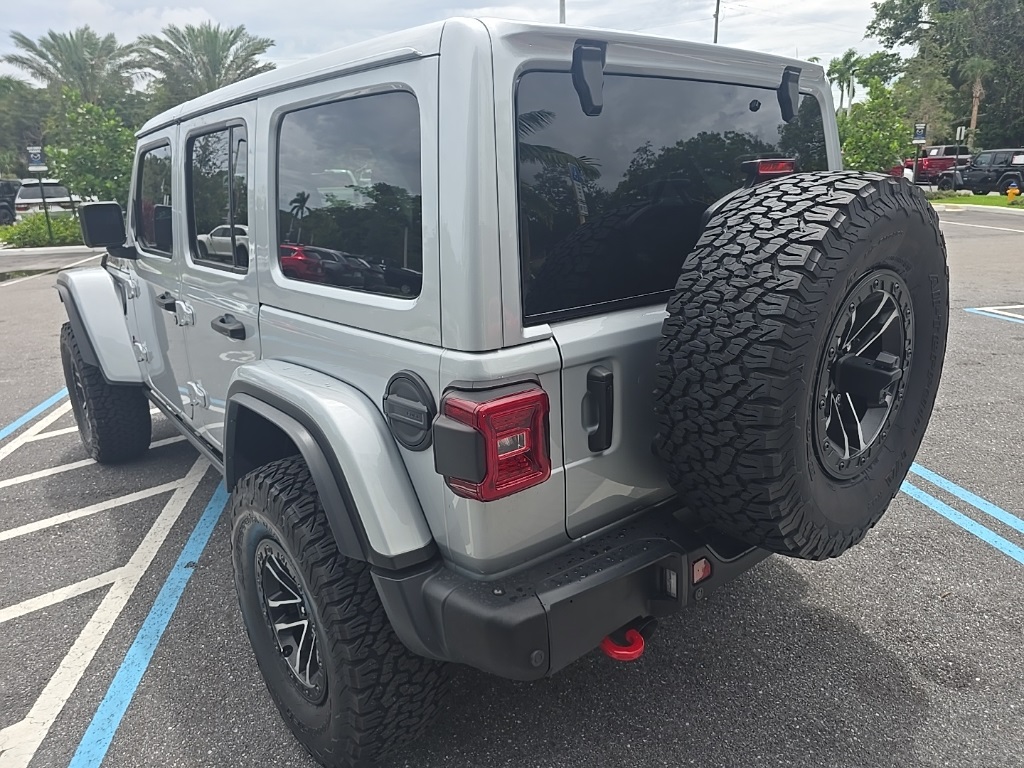 2024 Jeep Wrangler Rubicon X photo 4