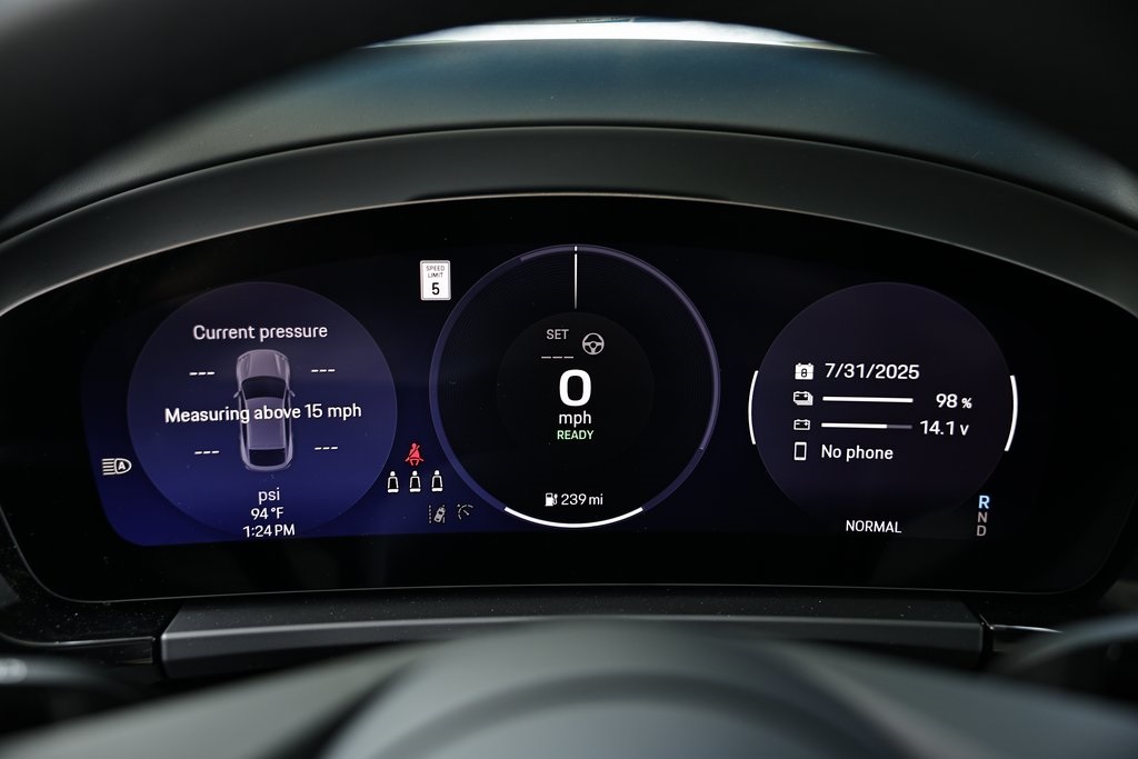 2025 Porsche Macan 4 Electric photo 32