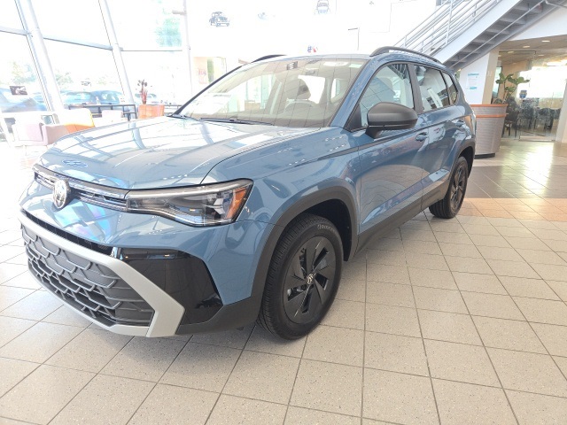 2025 Volkswagen Taos S photo 3