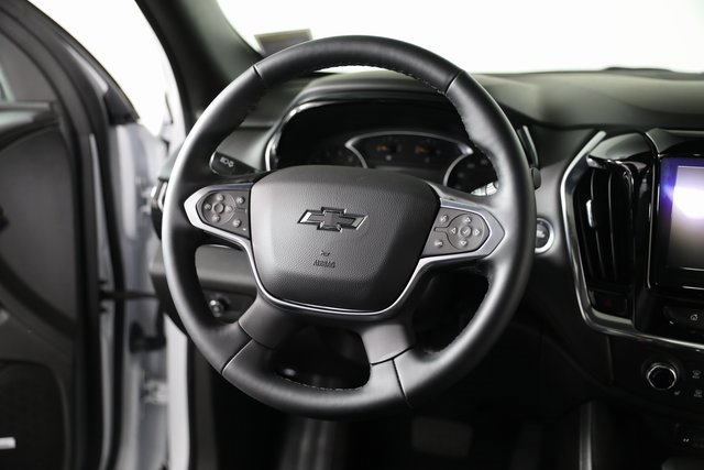 2023 Chevrolet Traverse RS photo 2