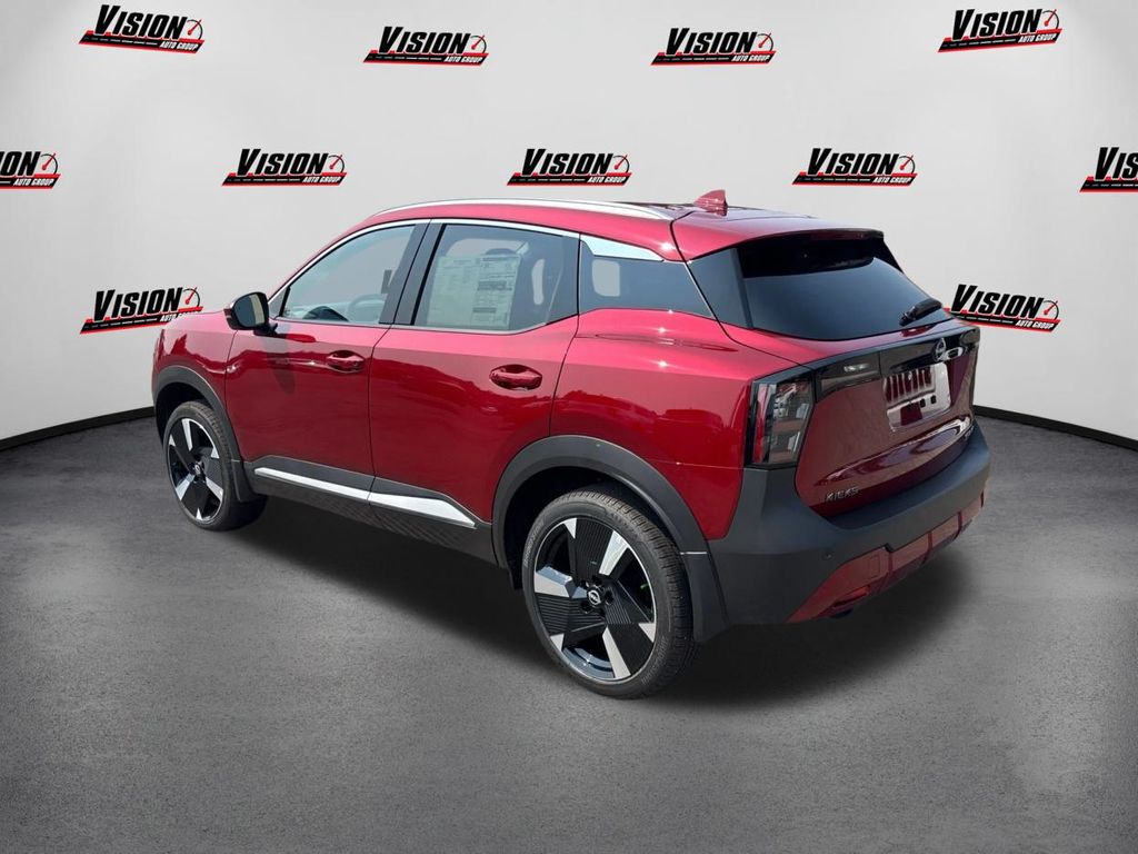 2025 Nissan Kicks SR photo 5