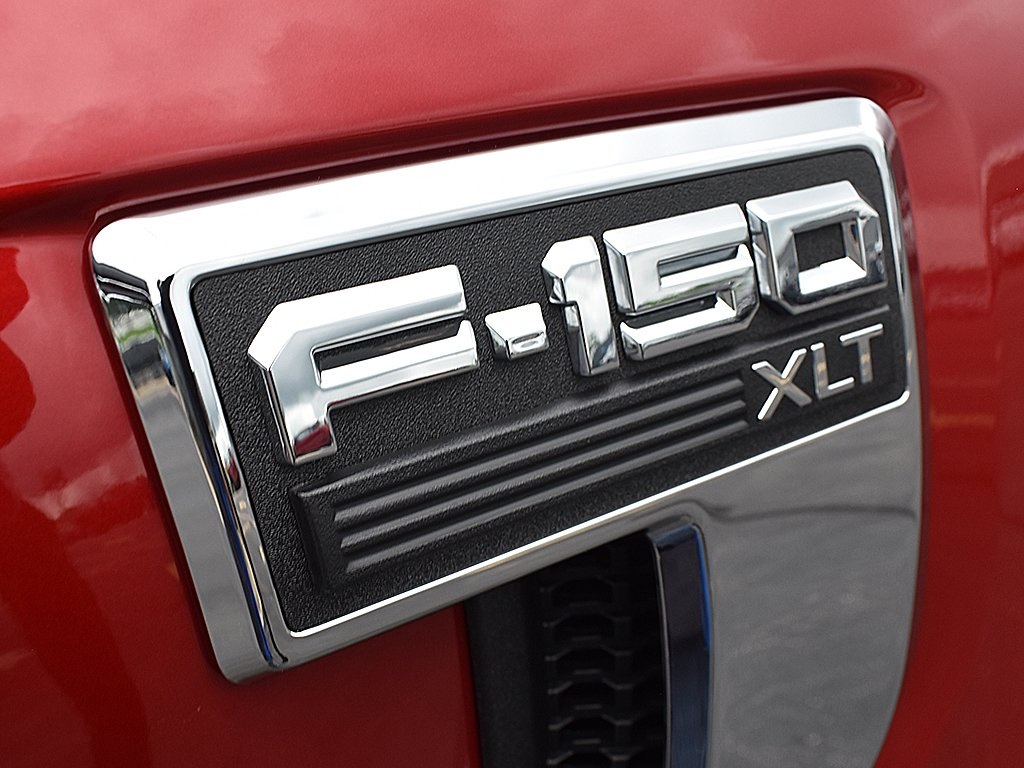 2025 Ford F-150 XLT photo 5