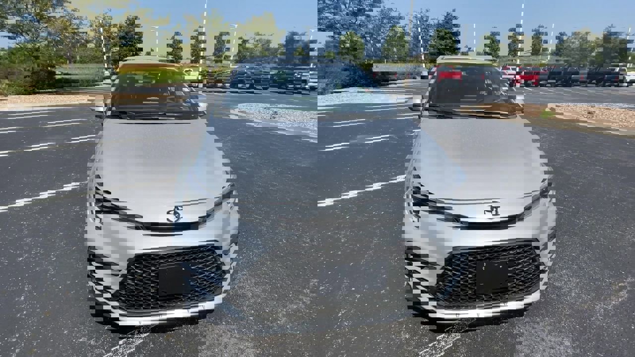 2025 Toyota Corolla SE photo 3