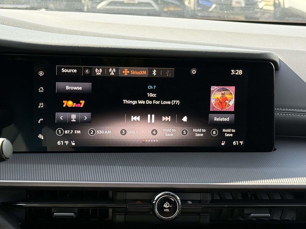 2025 Nissan Murano SV photo 3