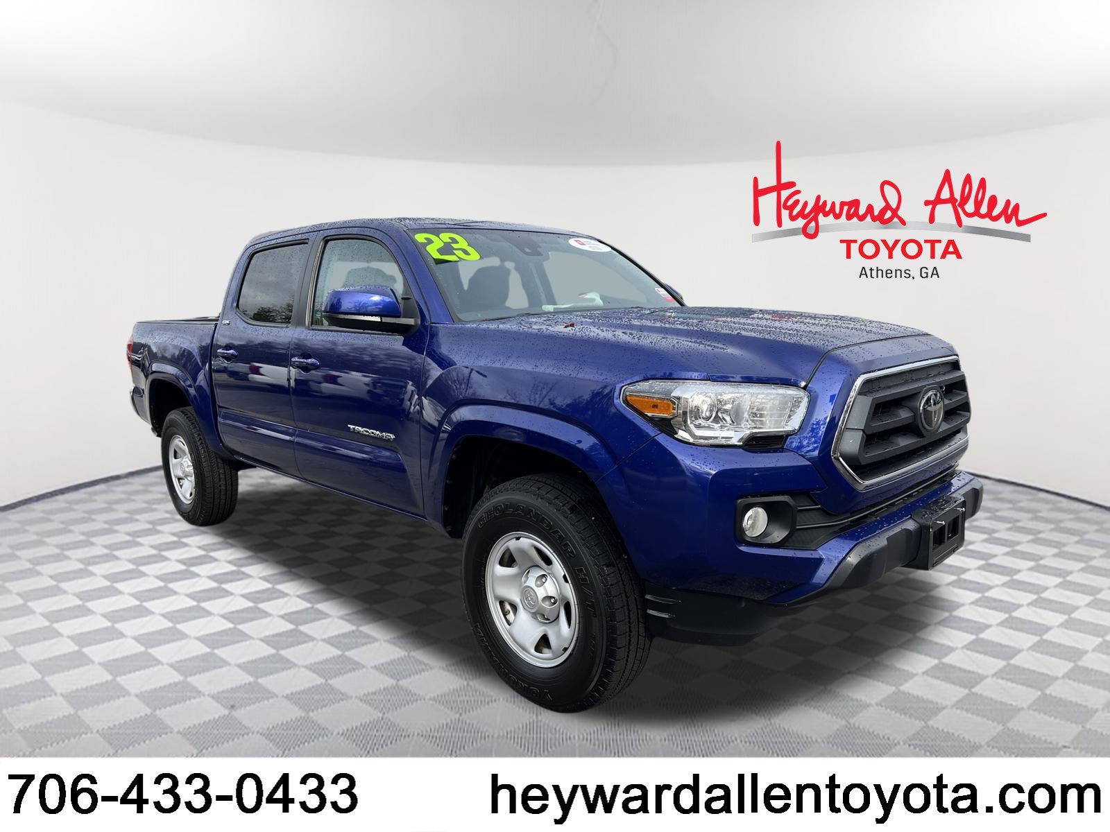 2023 Toyota Tacoma SR5's photo
