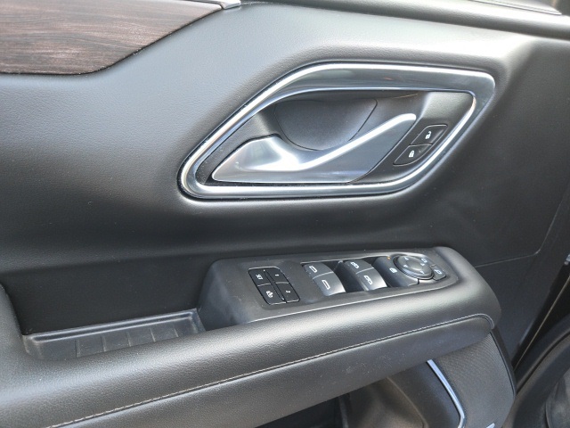 2023 Chevrolet Suburban Z71 photo 14