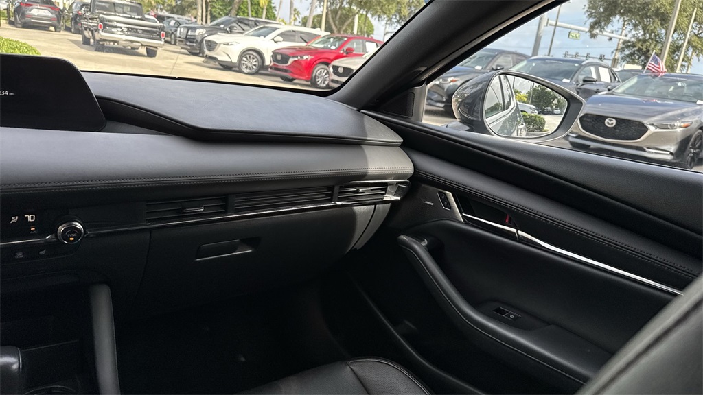 2019 Mazda Mazda3 Premium photo 14