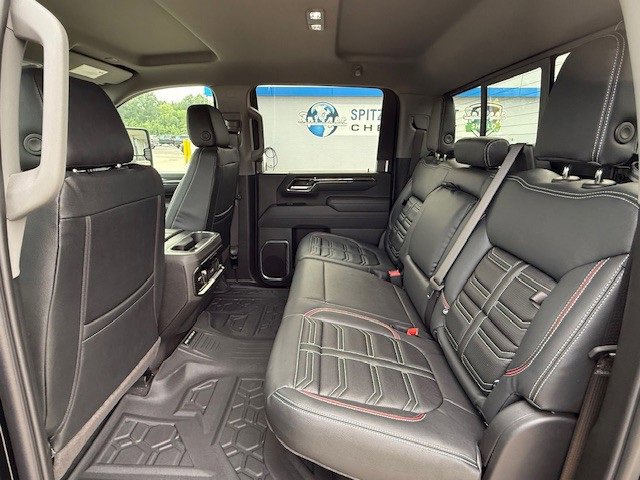 2025 Chevrolet Silverado 2500HD LT photo 14