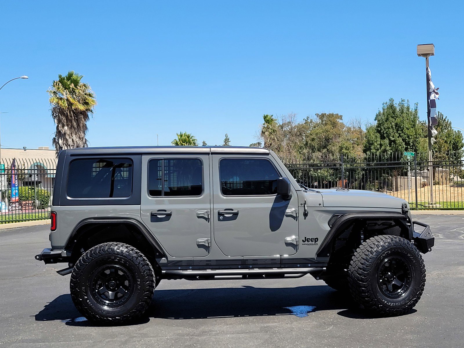 2021 Jeep Wrangler Unlimited Sport Altitude photo 3