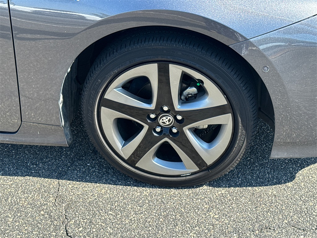 2022 Toyota Prius XLE photo 12