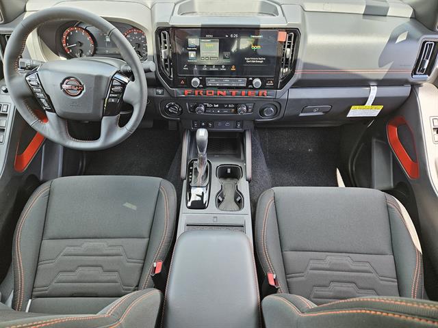 2025 Nissan Frontier Crew Cab PRO-4X photo 15