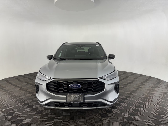 2023 Ford Escape ST-Line photo 2