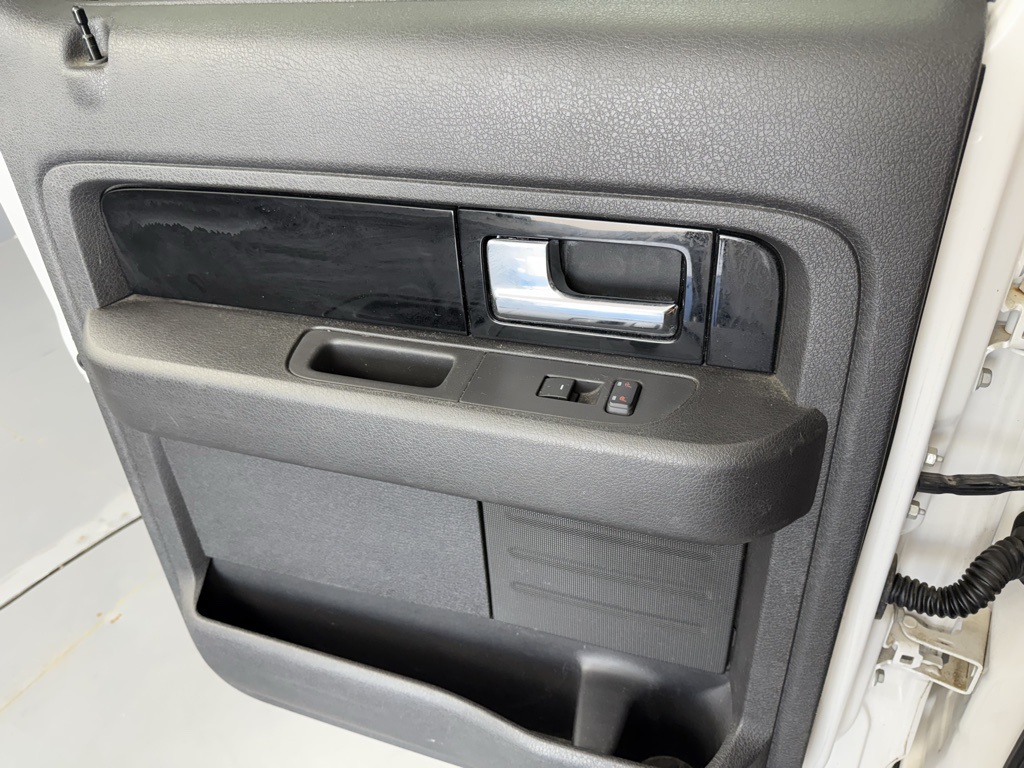 2014 Ford F-150 Limited photo 54