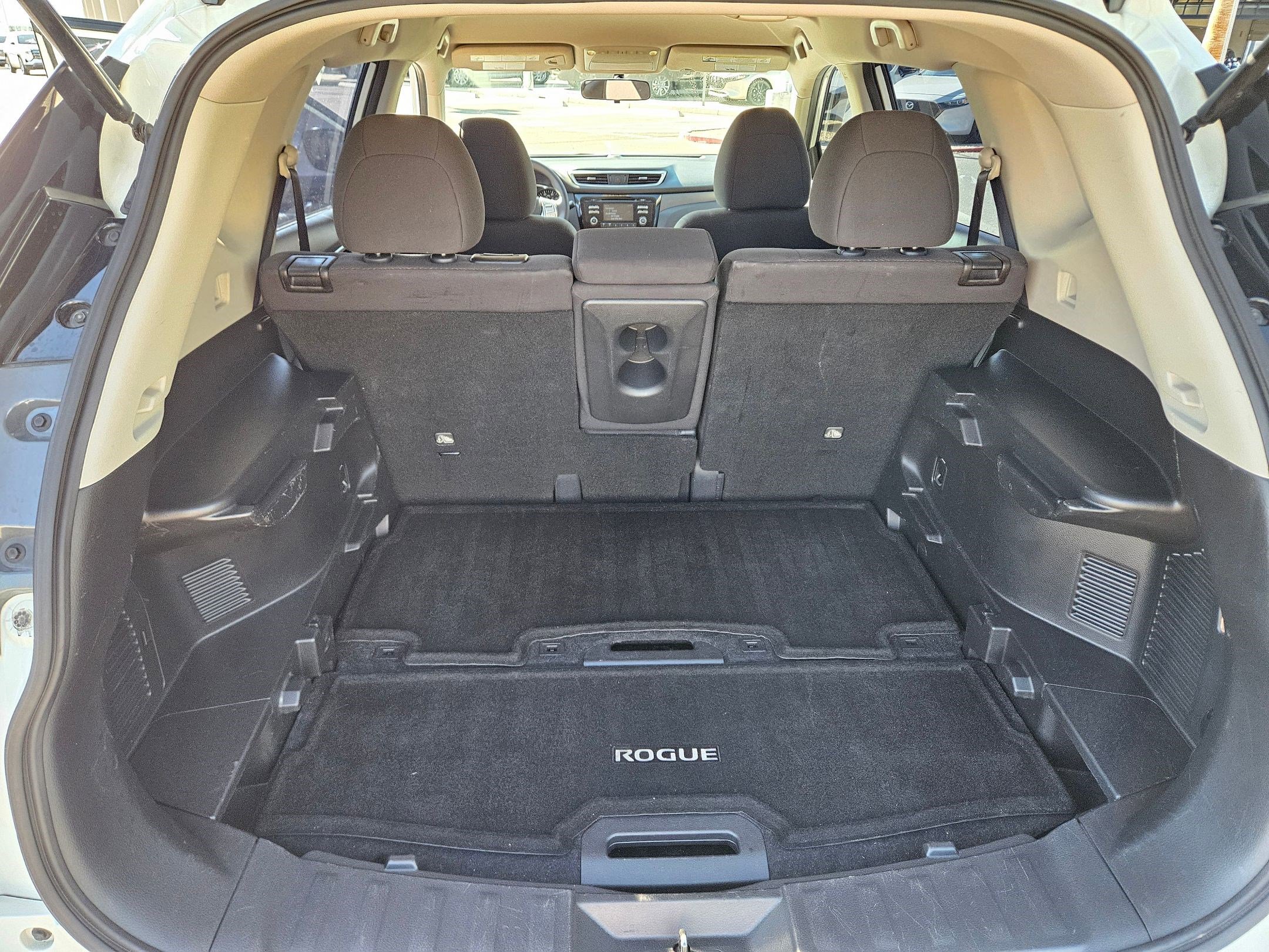 2016 Nissan Rogue S photo 20