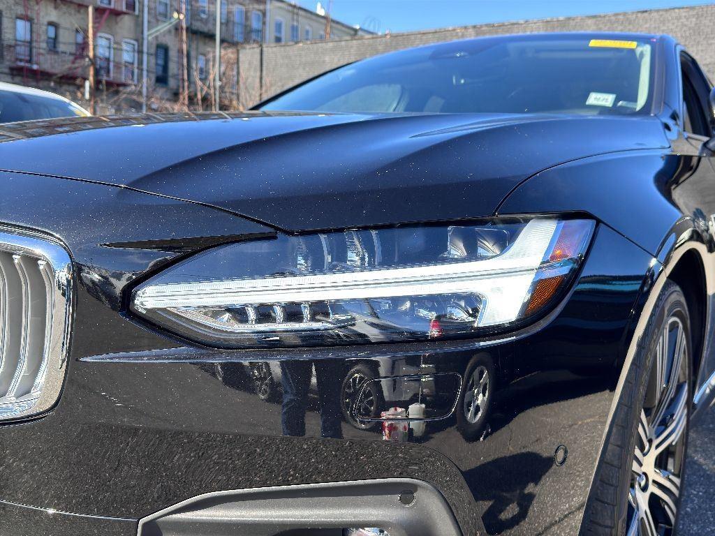 2022 Volvo S90 Inscription photo 13