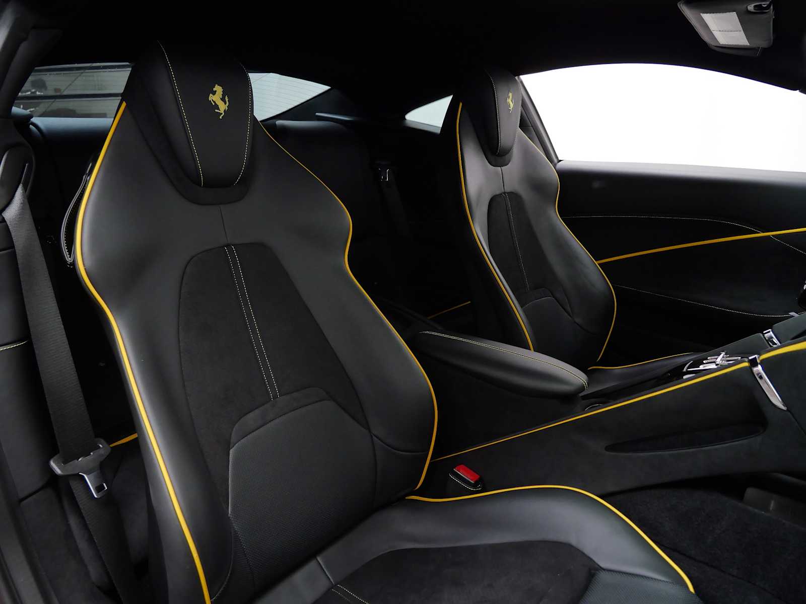 2023 Ferrari Roma photo 11