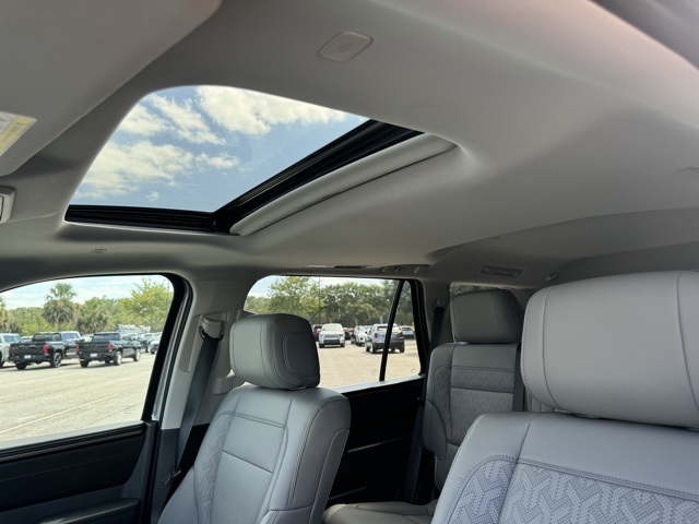 2024 Toyota Sequoia SR5 photo 17