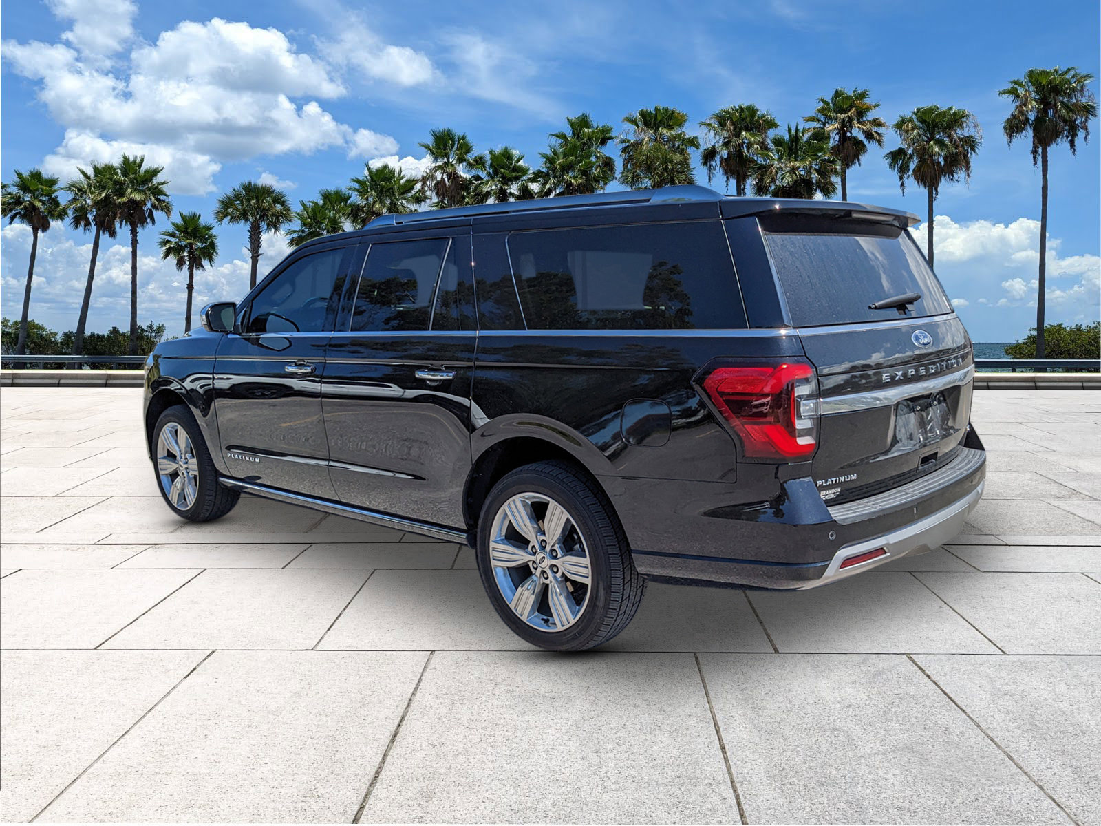 2023 Ford Expedition MAX Platinum photo 7